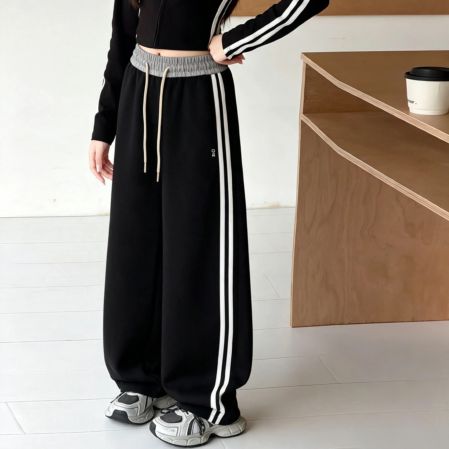 Girls Stylish Pants With Side Stripe For Children High Fashion Tousers Kids Loose Casual Streetwear Sweatpants Track Pants