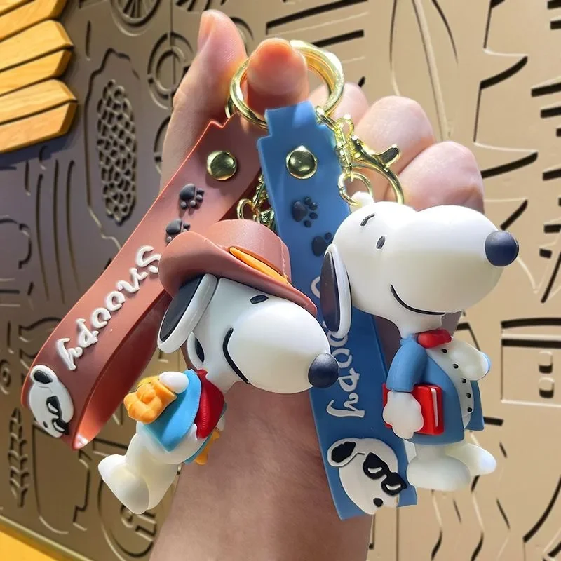 Snoopy Charlie Brown Cartoon Cute Anime Character Figure Car Keychain Creative Personalized Kawaii Bag Hanger Accessories Gift