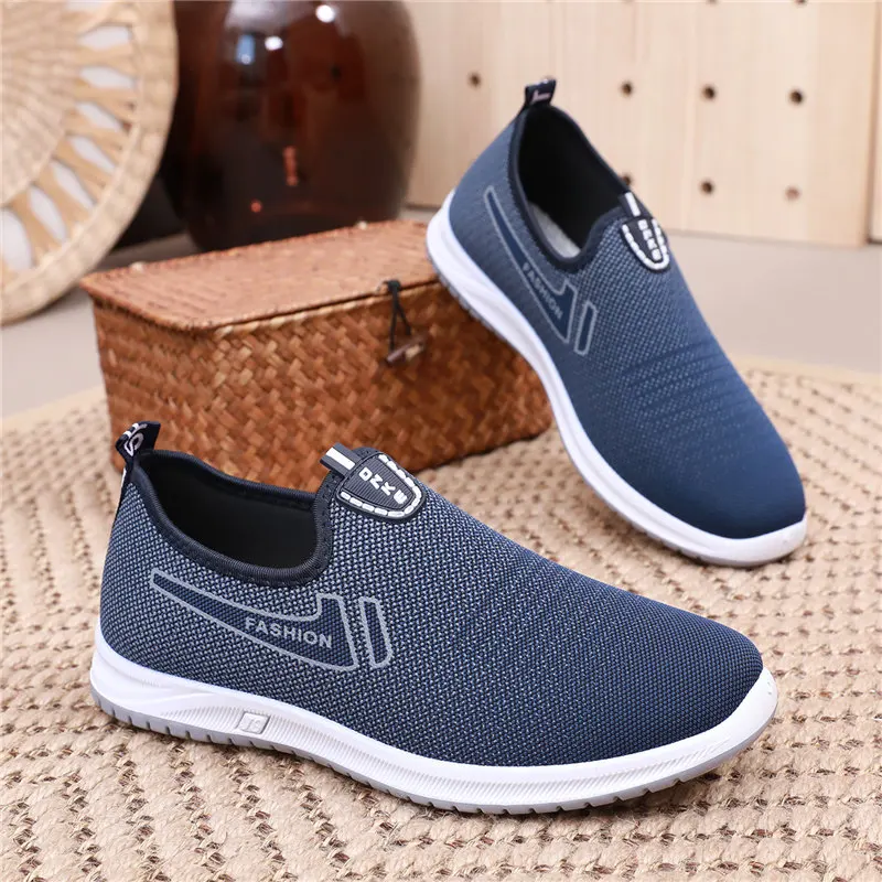 The elderly man in old Beijing cloth shoes antiskid soft bottom breathable antiskid odor-proof a shoe leather loafers old man