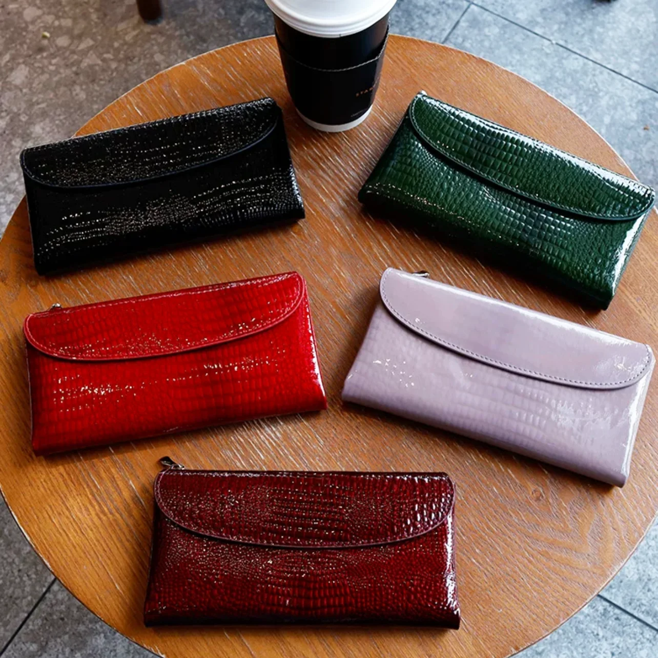 

Luxury Women's Genuine Leather Wallet Crocodile Pattern Patent Clutch Coin Purse Designer High Quality Fashion Luxury designer