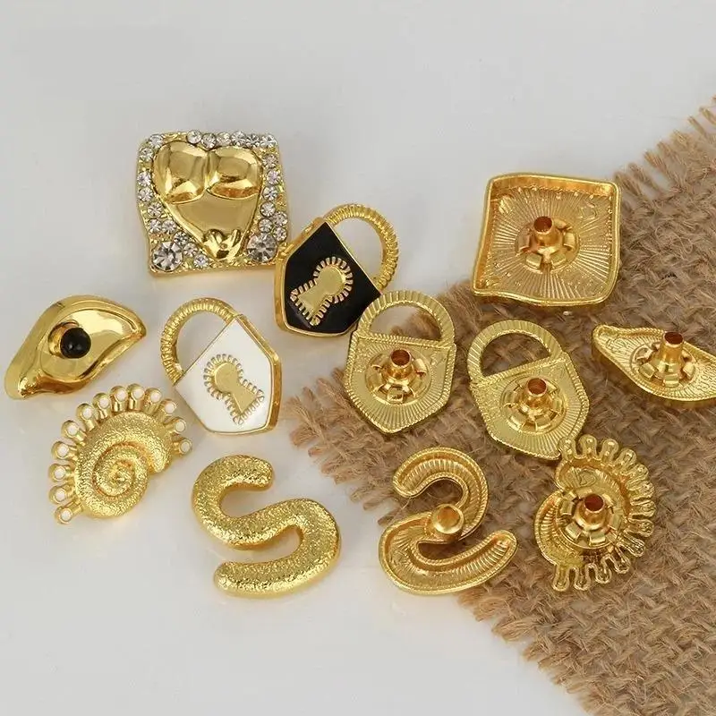 Unregelmäßige goldene Metall-Druckknöpfe mit zarter Strasssteinverzierung, farbecht, für DIY-Näharbeiten, Geldbörsenherstellung und Kleidungsanpassung – Detail 2