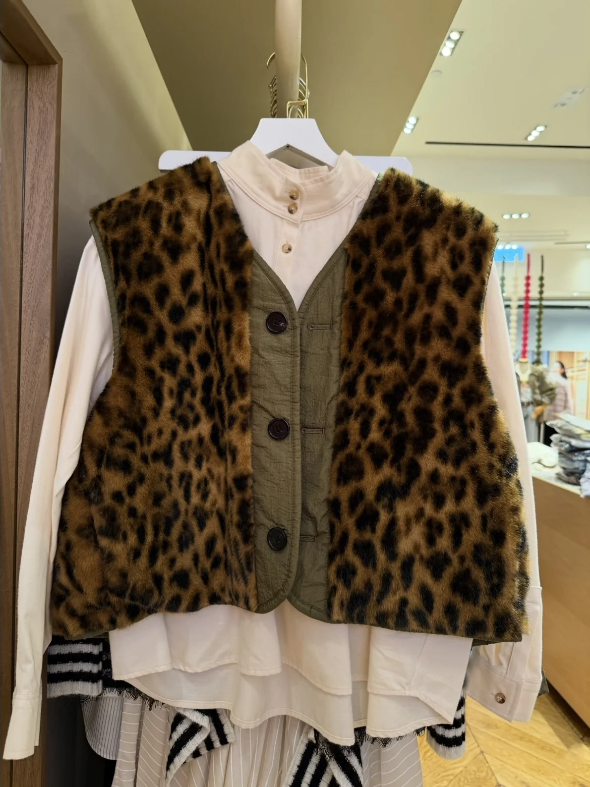 

Двусторонний жилет Heidd с леопардовым принтом и волнообразной строчкой, повседневный, с V-образным вырезом, из полиэфирного волокна, стандартной длины