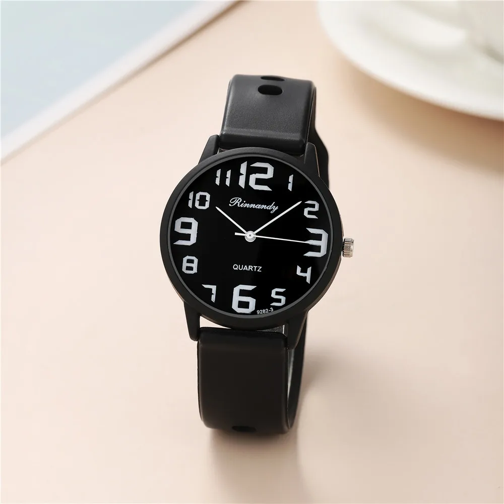 Women\'s fashion jelly colour sports silicone watch Simple new trendy digital face quartz ladies watch