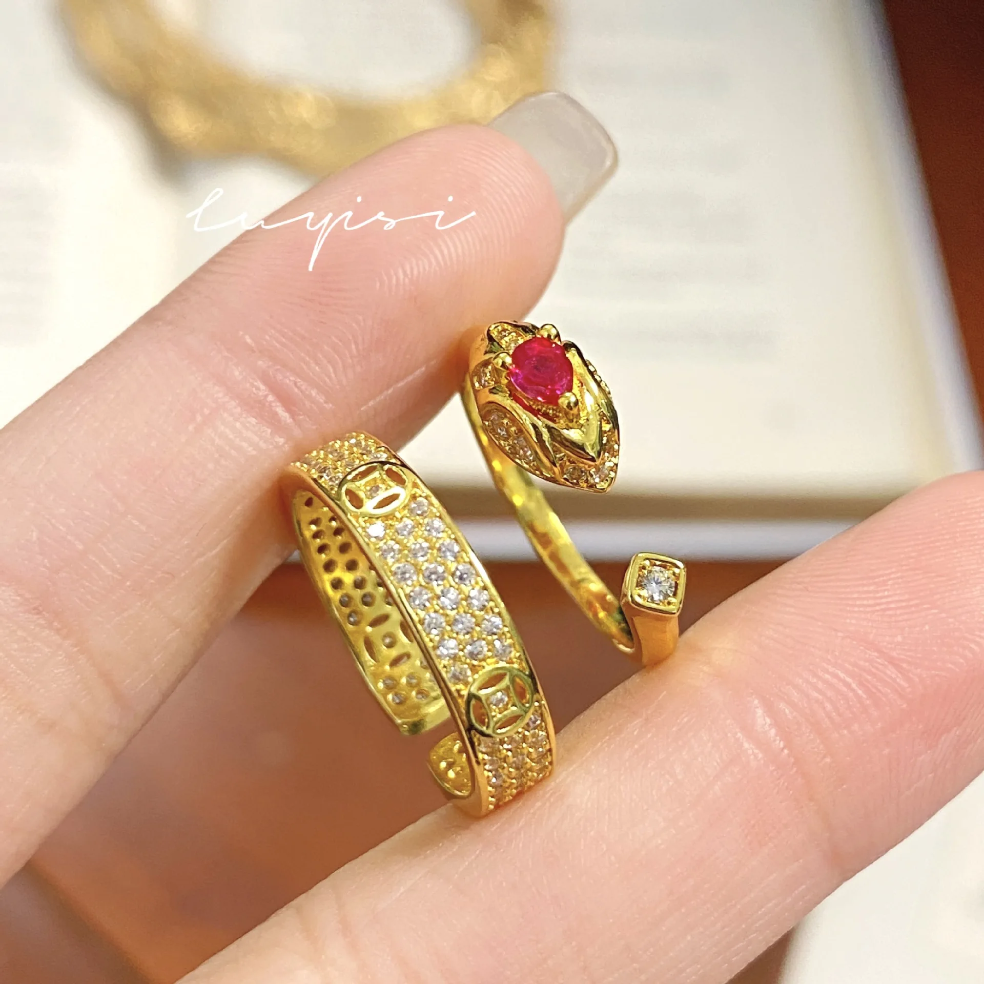 DIY accessories Light luxury retro queen ring, red treasure, corundum spirit snake ring, new full of diamonds, gypsy stars, copp