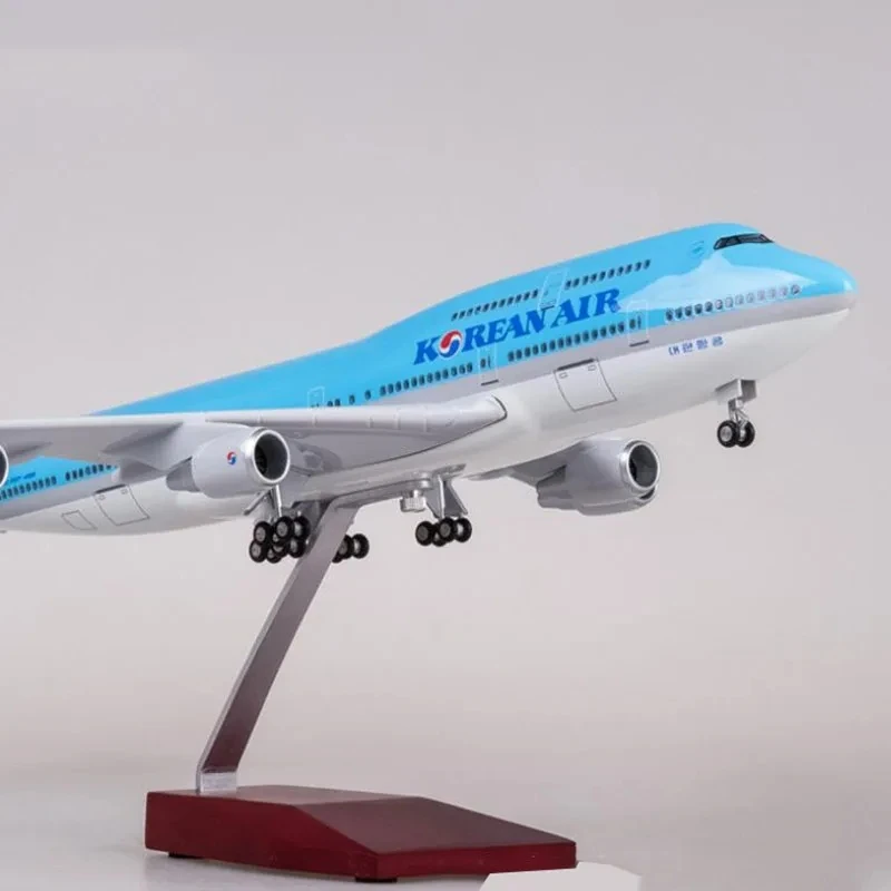 Modellflugzeug Display B747/A380 Modellflugzeug der Asiana-Serie mit Luftfahrtshalterung oder dekorativem Raum für Sammlungen und Displ