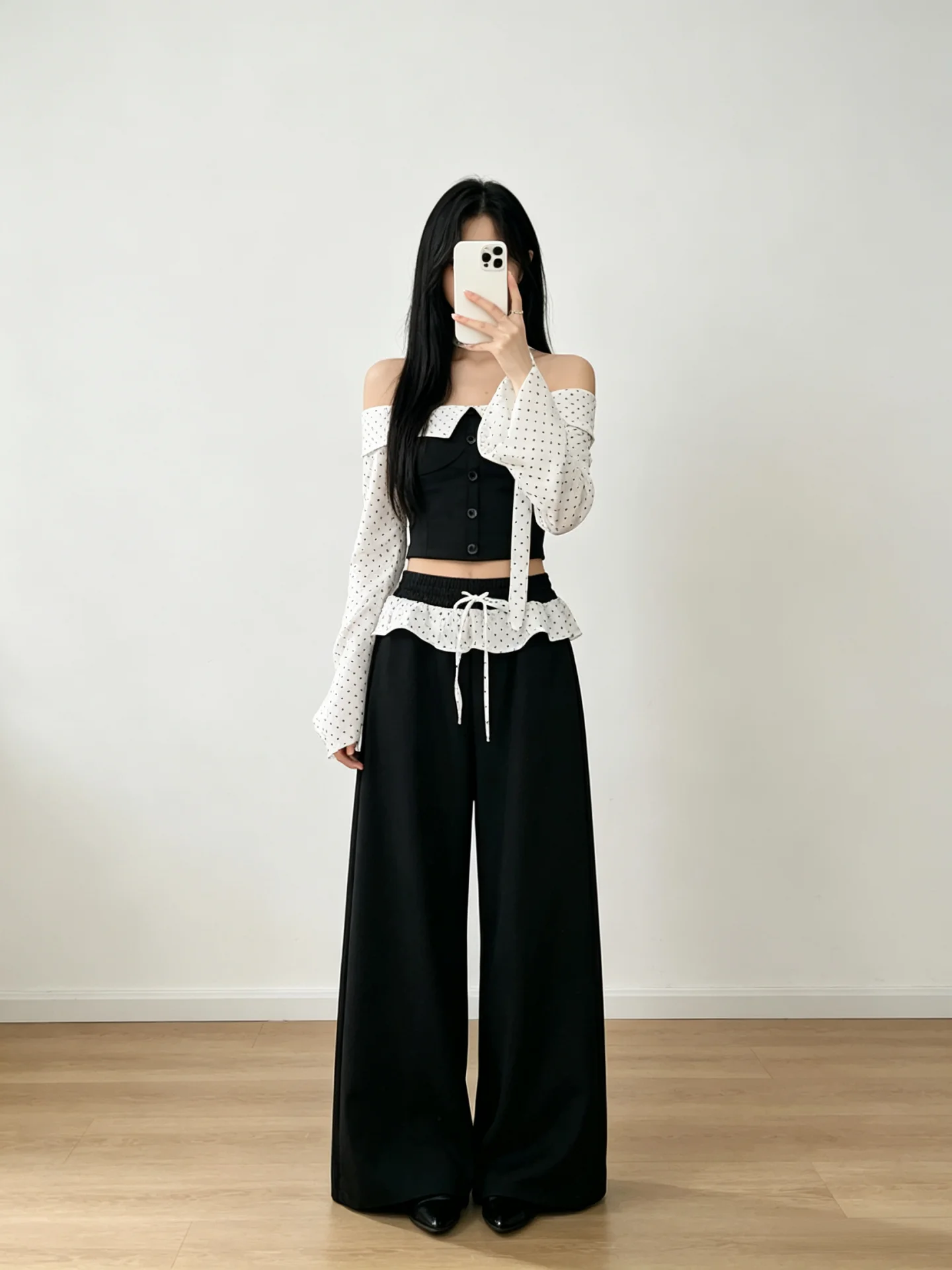 korean-polka-dot-ballet-long-sleeve-one-shoulder-top-wide-leg-pants-two-piece-set-sexy-fashionable-autumn-collection