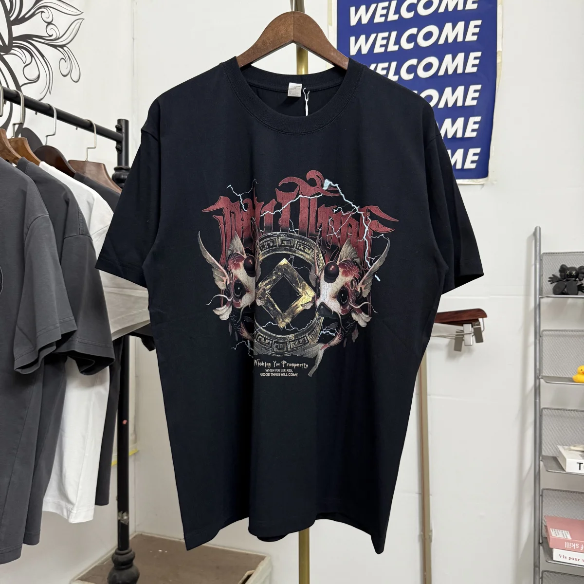 

Высококачественная американская футболка в стиле High Street с прямой печатью Goldfi Letter, ретро, в стиле хип-хоп, свободного кроя, повседневная, с коротким рукавом, модная.