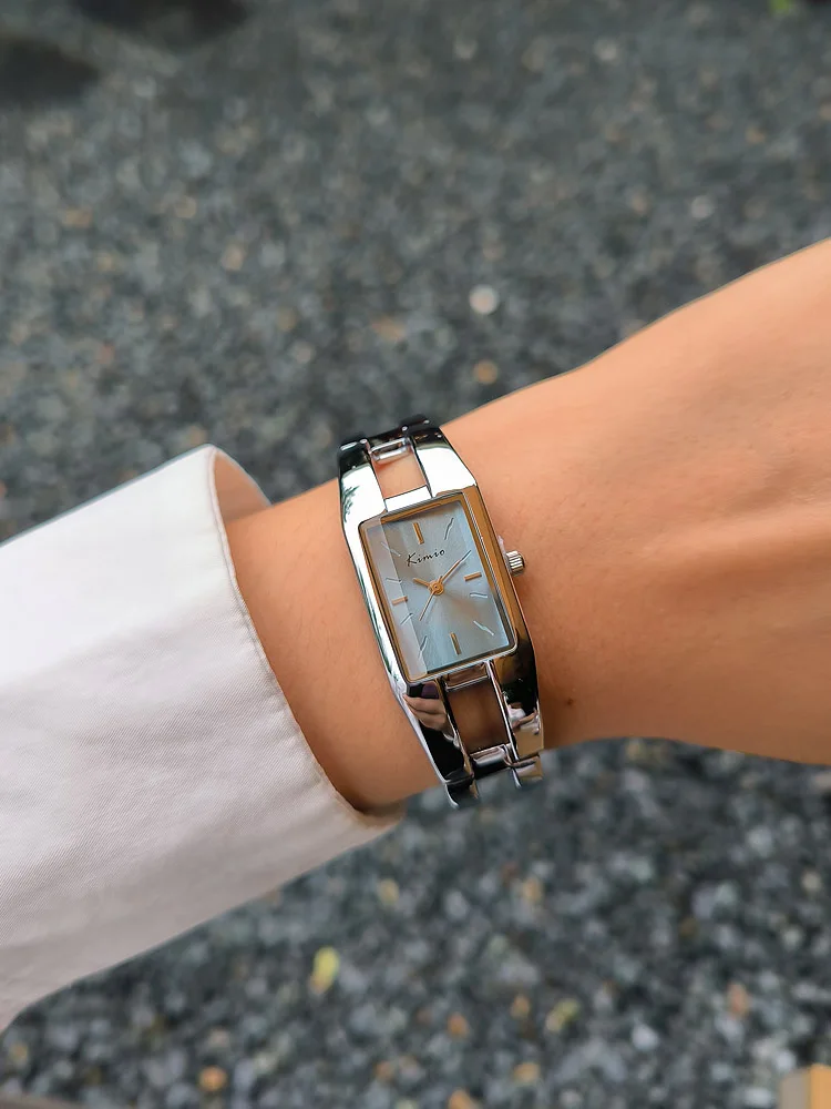 ساعة نسائية على شكل سوار فاخرة ومتطورة، تصميم مربع عصري ومتعدد الاستخدامات، 2026 ساعة كوارتز نسائية جديدة. #1