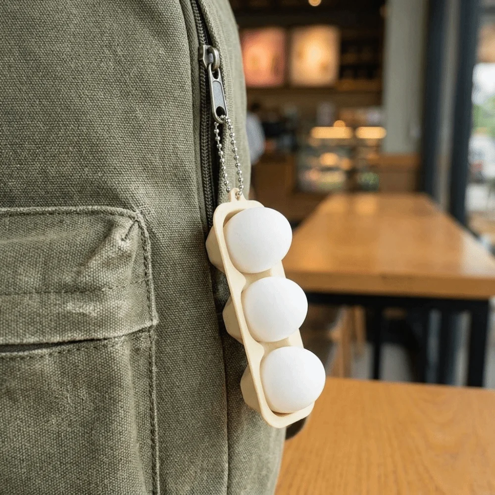 Fashion 3D Printed Egg Tray Clicker Novelty Relaxed Egg Button Keychain Portable Cute Keycap Press Keychain Gift Giving