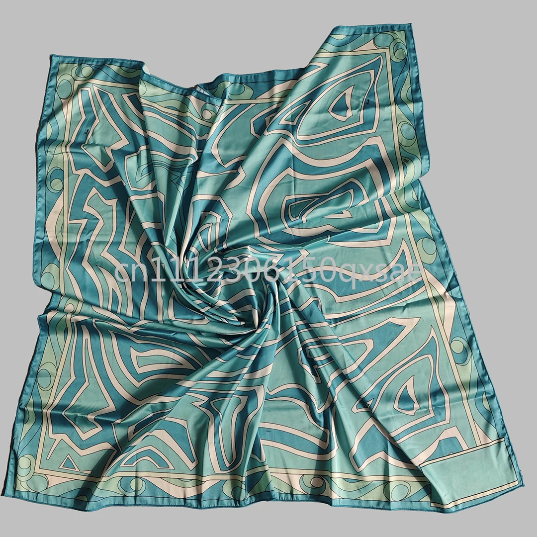 

Luxury Design Women's Silk Scarf with Letter Signature Logo Designer Brand Lady Square Scarf 90x90cm