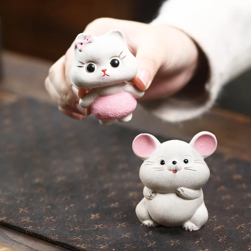 Yixing Zisha Tea Pet Cat and Mouse Figurine Sculpture Handmade Creative Tea Set Tea Ceremony Accessories Ceramic Suitable for