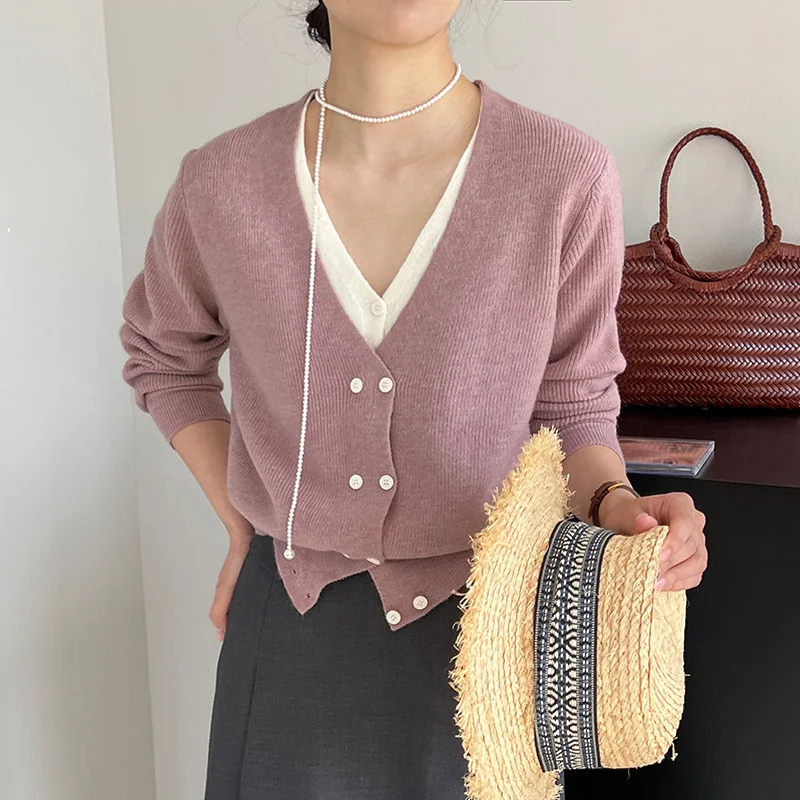 Sweater v-neck false two women's autumn and winter 2024 new lazy Korean version of the sweater cardigan show thin coat