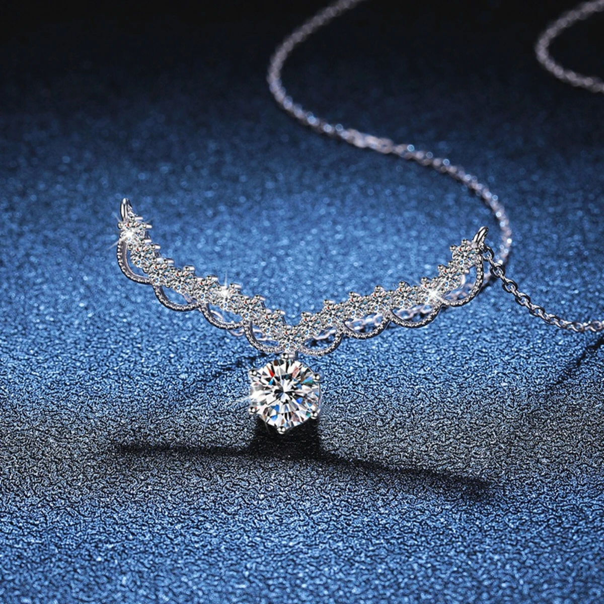 S925 silver D-color sapphire wave-wing pendant - Perfect for individuality and versatile wearability