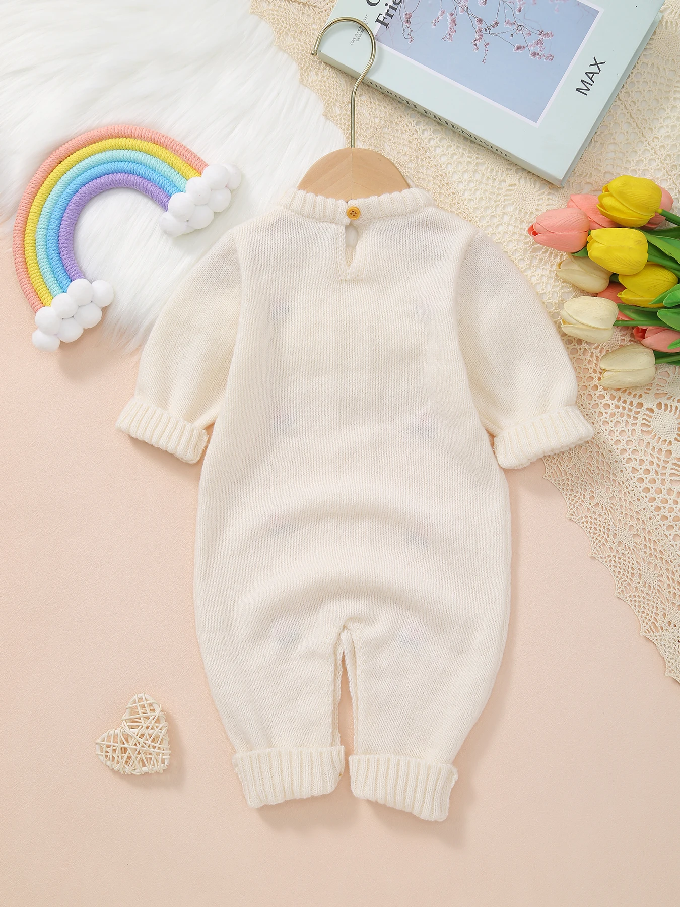 Baby's Sweet and Cute Style Floral Embroidered Long-Sleeved Warm and Comfortable Knitted One-Piece Crawling Suit