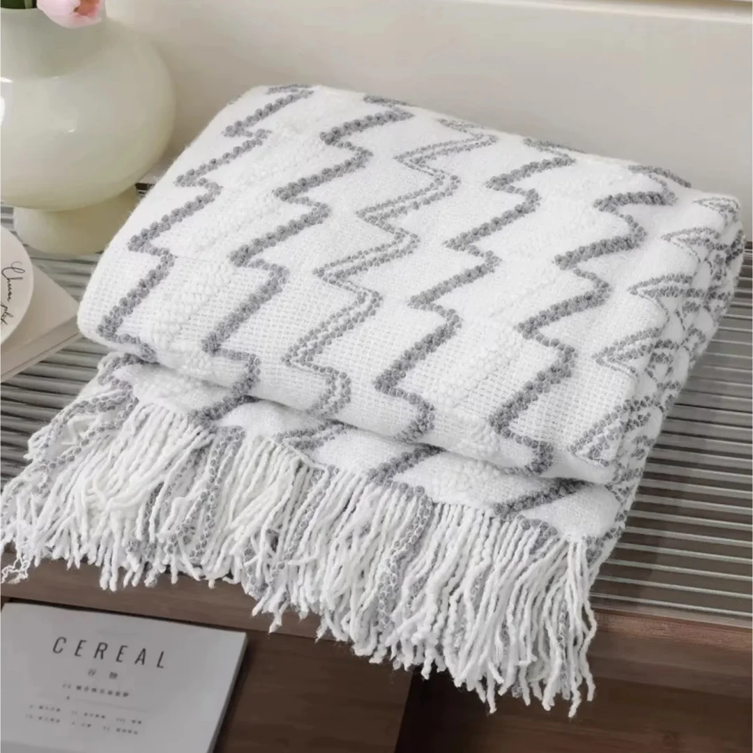 

Cream White Knitted Travel Throw Blanket with Tassel Soft Cozy Acrylic Wave Christmas Gift Jacquard Blankets for Home Decor Bed