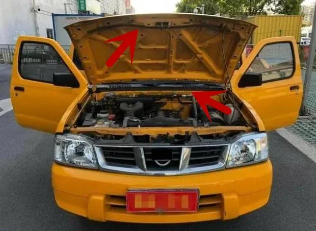 1 or 2 Pcs Hood Rubber for Nissan D22 Bonnet Rubber Strip for Paladin Body Rubber for Navara R006 665810-2S400 0509 with Clips