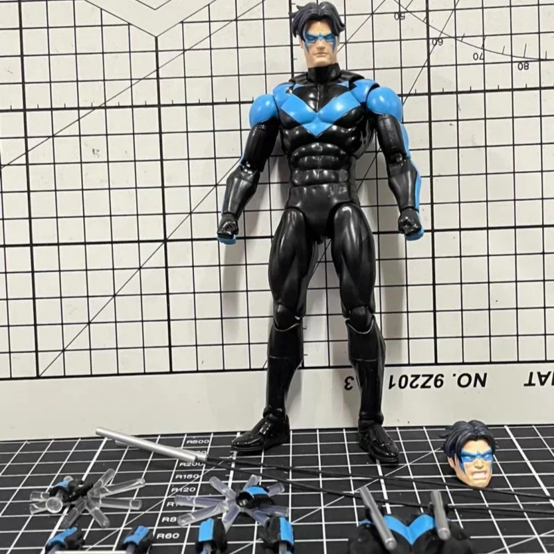 1/12 Mafex No.175 Nightwing Batman Hush Ver. Action Figure Pvc Statue Model Collectible Desktop Decoration Figurine Toy Gift