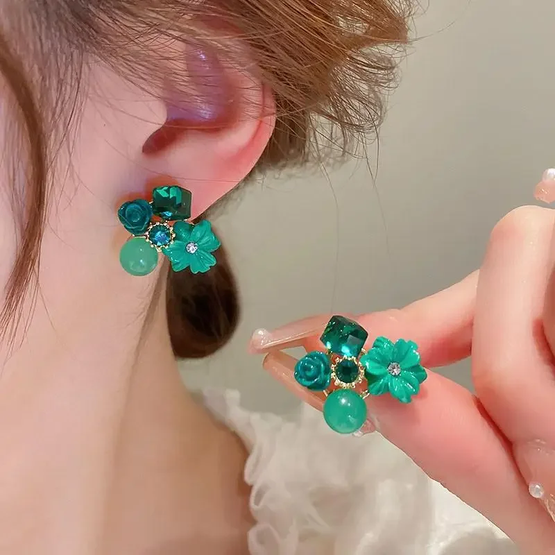 LATS Multicolored Crystal Flower Stud Earrings for Woman Korean Style Fashion Jewelry Lovely Elegance Temperament Accessories