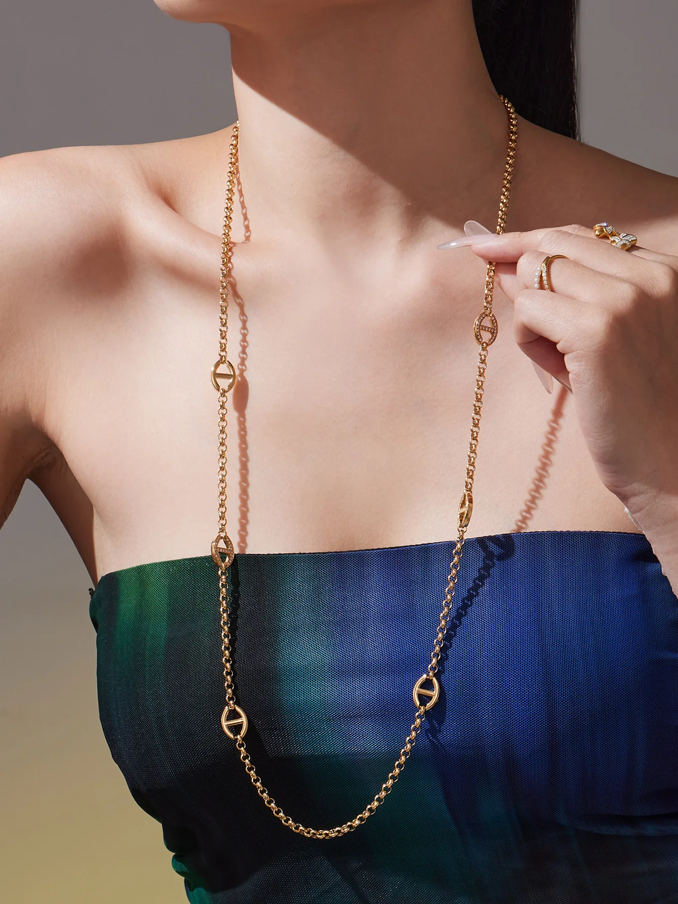 80 cm Edelstahl-Kettenhalskette für Damen, 18 Karat vergoldete Ketten, Halsketten mit eingelegtem Zirkon, Charms, Pulloverkette, lange Halskette – Detail 3