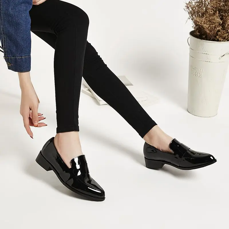 Shoes for Women 2024 Pointed Toe Ladies Summer Footwear Low Heel Elegant Black Moccasins Formal Korean Style Chic Point Lastest