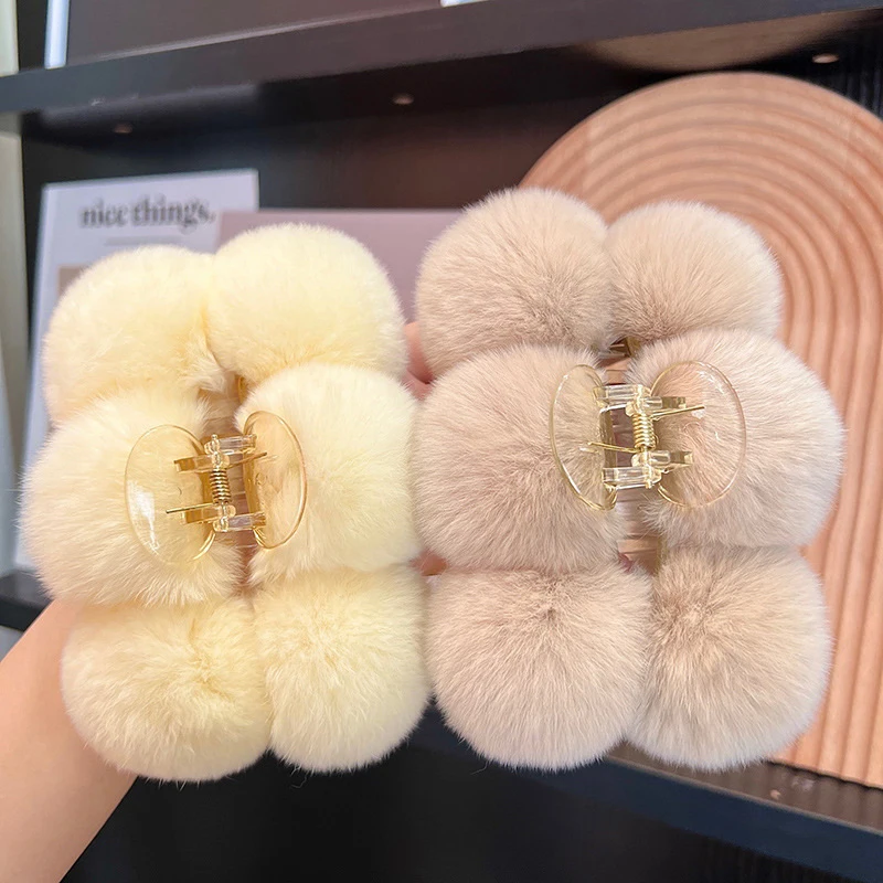 Winter Plush Large Hair Claw Women Elegant Hair Pins Fuzzy Hair Clip Barrette Headwear Girls Hair Accessories