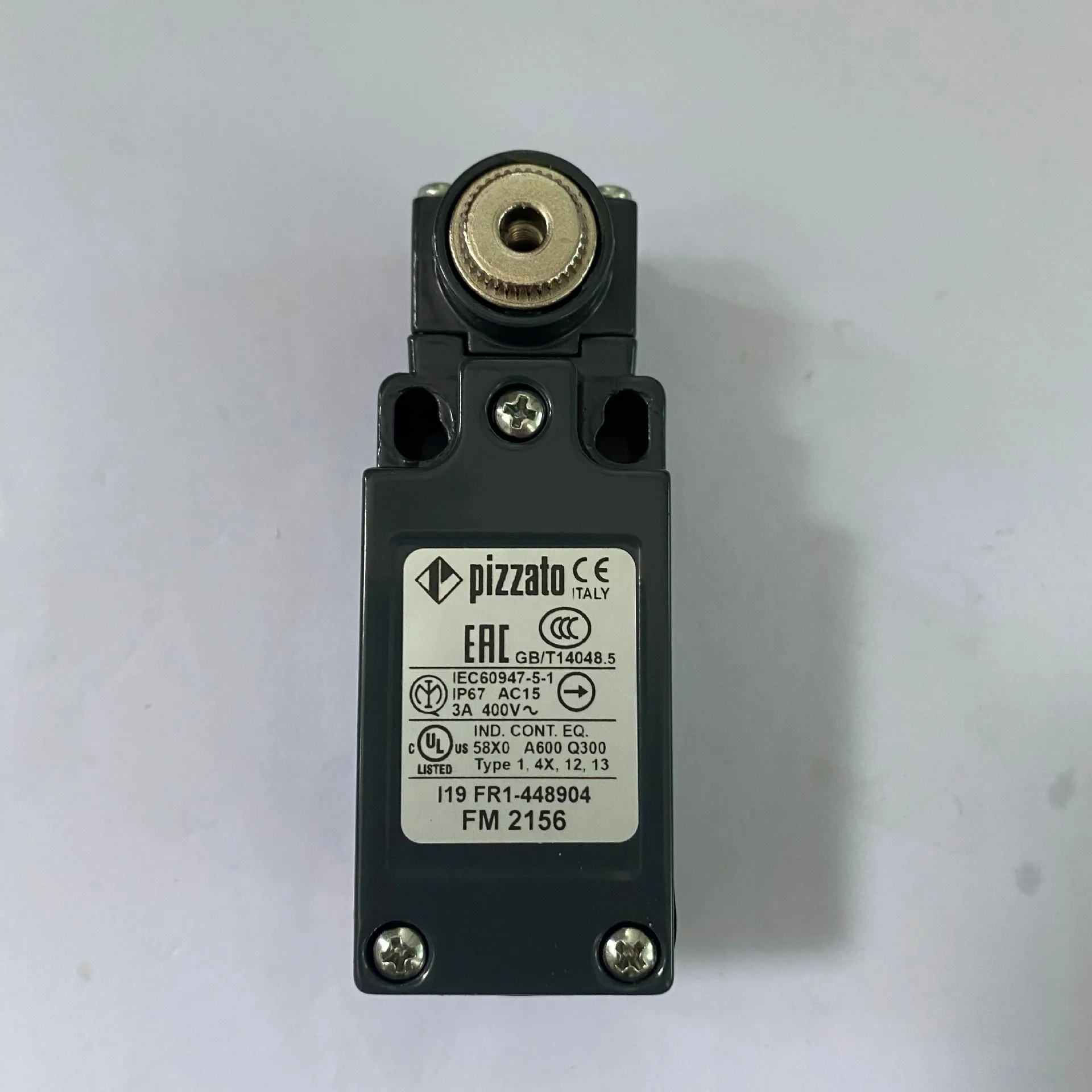 New Original Pizzato Limit Switch FM 2156