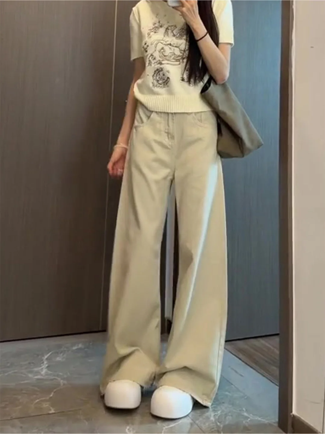 

High Waist Wide Leg Jeans Women's Light Washed Casual Vintage Floor Length Trousers Spring Summer New Style Loose Fit Jeans