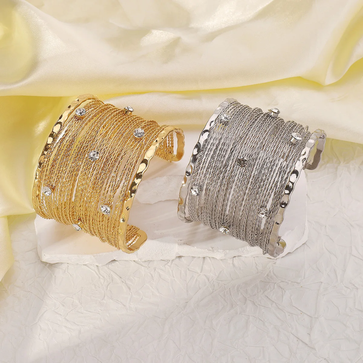New Rhinestone Punk Wide Cuff Bangles For Women Vintage Metal Brushed Wire Bracelets Bangles Boho Fashion Pulseras Jewelry Gifts