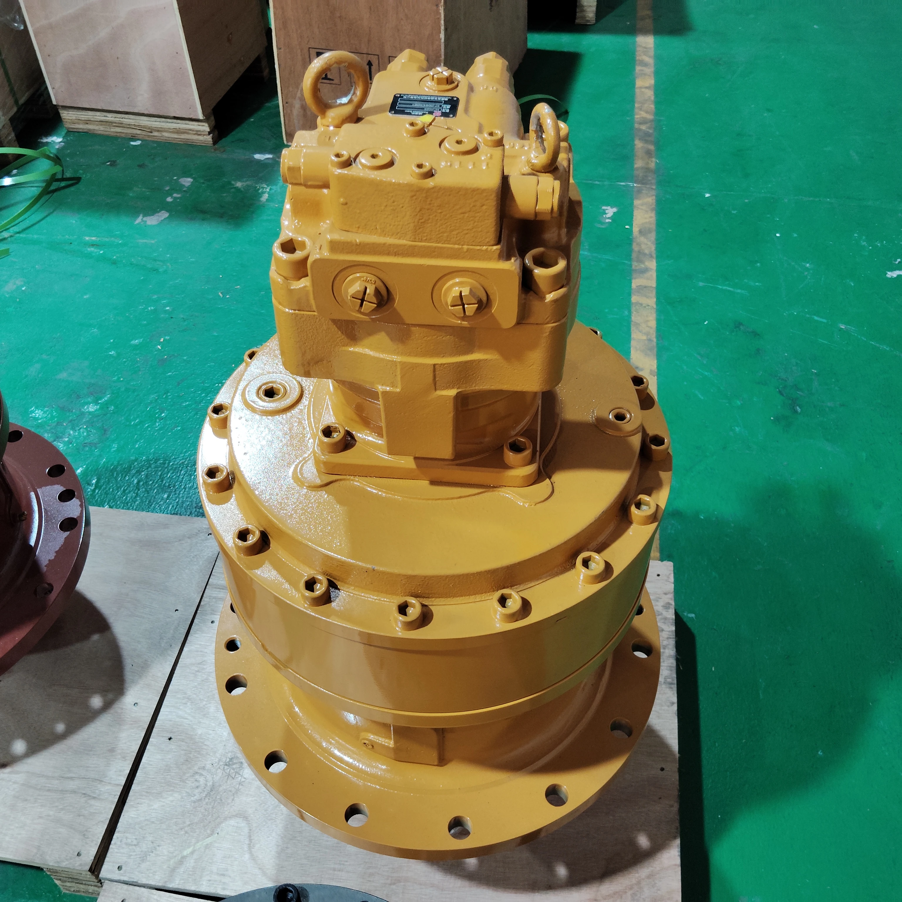 High Quality Excavator Parts Swing Reducer Slewing Motor SY315 SY335 SY365 Hydraulic Swing Drive Motor