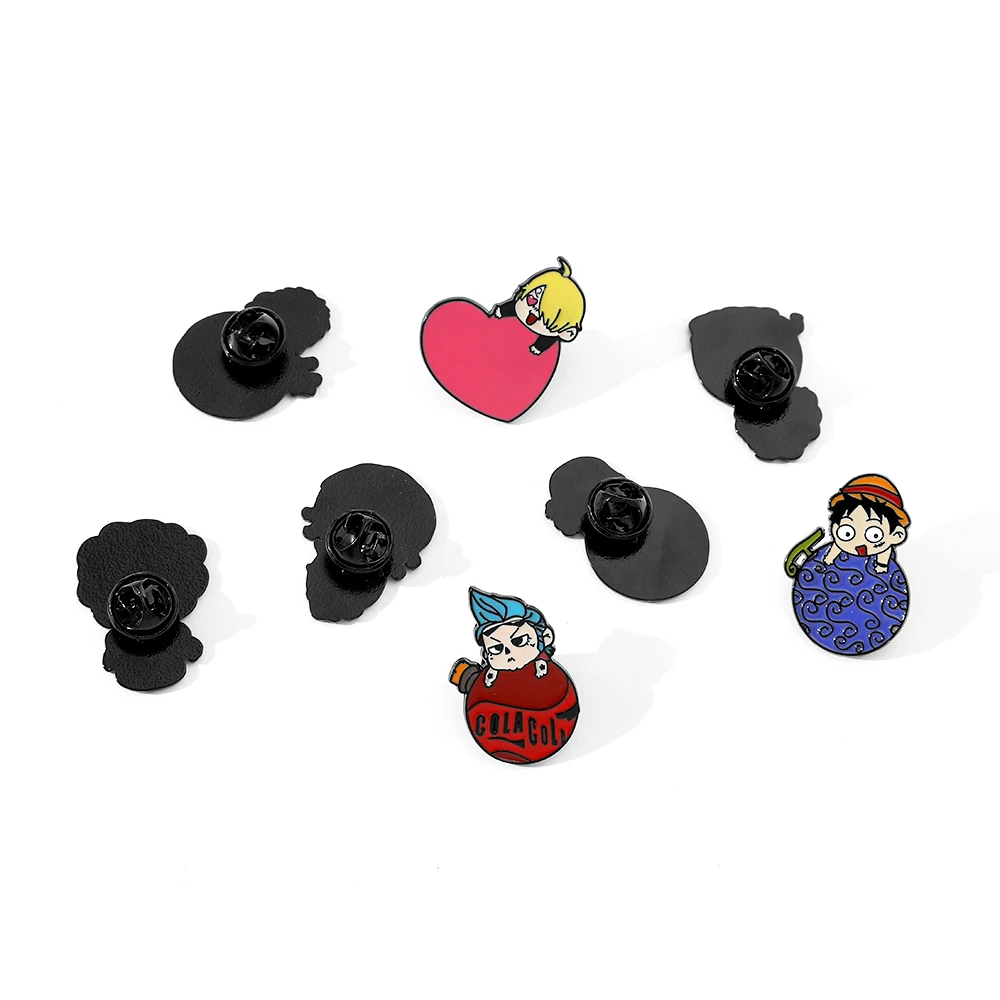 4/8 Pcs Japanese manga cute cartoon creative character metal badge with King of the Pirates brooch Luffy Usope pin decoration