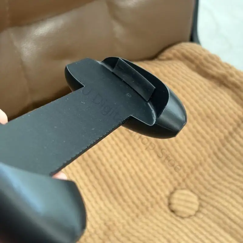 96BA Ergonomischer Gaming-Griff für RG40XX H Stabilere Zweihand-Spielnutzung – Detail 3