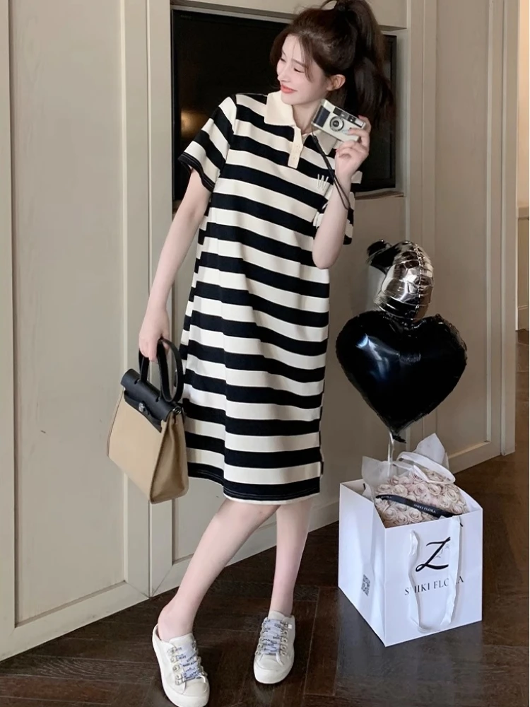 أزياء القطن بولو الرقبة قصيرة الأكمام الركبة طول مستقيم تي شيرت اللباس مخطط الصيف فضفاض الشق بدوره إلى أسفل طوق الملابس