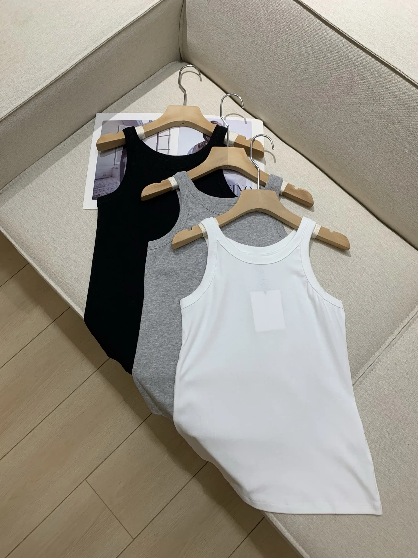 

2025 Summer New Basic All-Match Round Neck Sleeveless Tops I-Shaped Vest Women