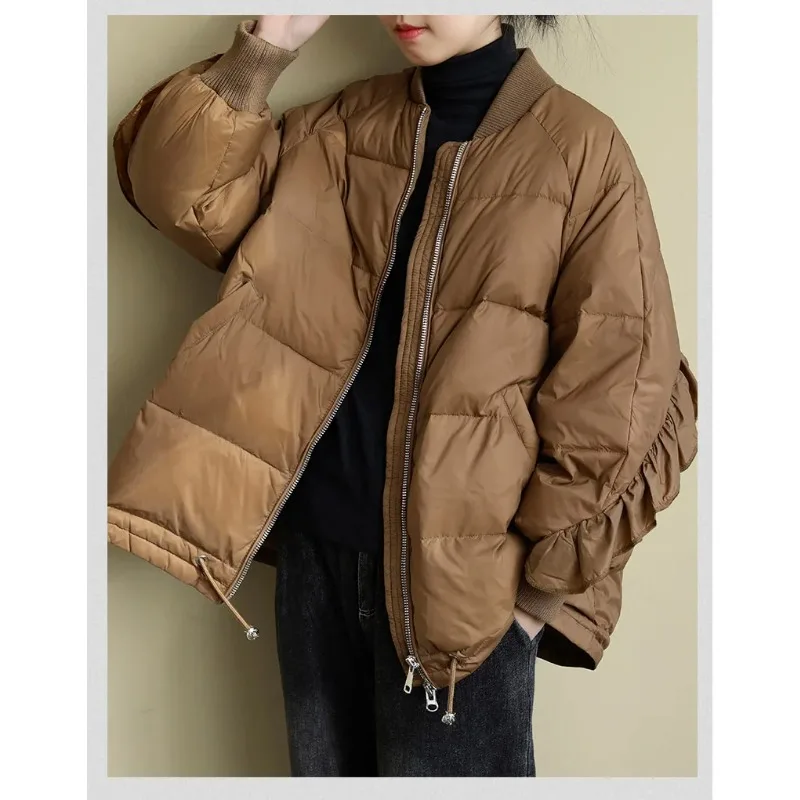 

Новинка 2026, женская куртка на белом утином пуху в корейском стиле, свободная одежда больших размеров, осенне-зимняя теплая верхняя одежда, пальто с оборками на рукавах