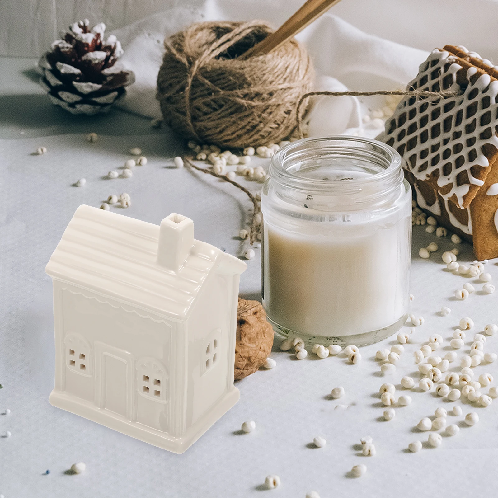 

Small House with Lights Christmas Decor Statues Desktop Ornament Ceramic Figurine Nordic Craft