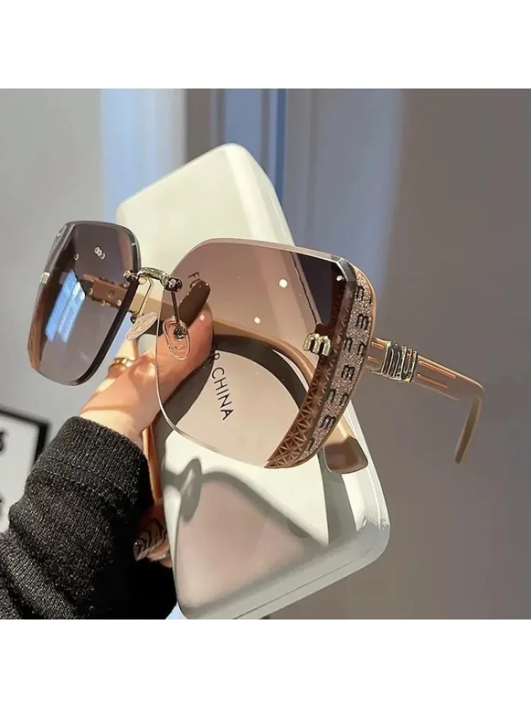 Neue Modische Übergroße Quadratische Sonnenbrille für Damen 2026 Luxusmarke Sonnenbrillen Trendige Fahrbrillen für Damen Gafas UV400