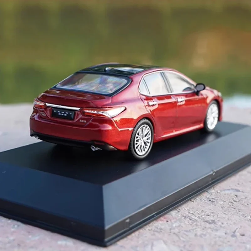 Original Diecast 1:43 Scale 8th CAMRY Alloy Car Model Finished Product Simulation Toy Collection Gift Static Model Souvenir