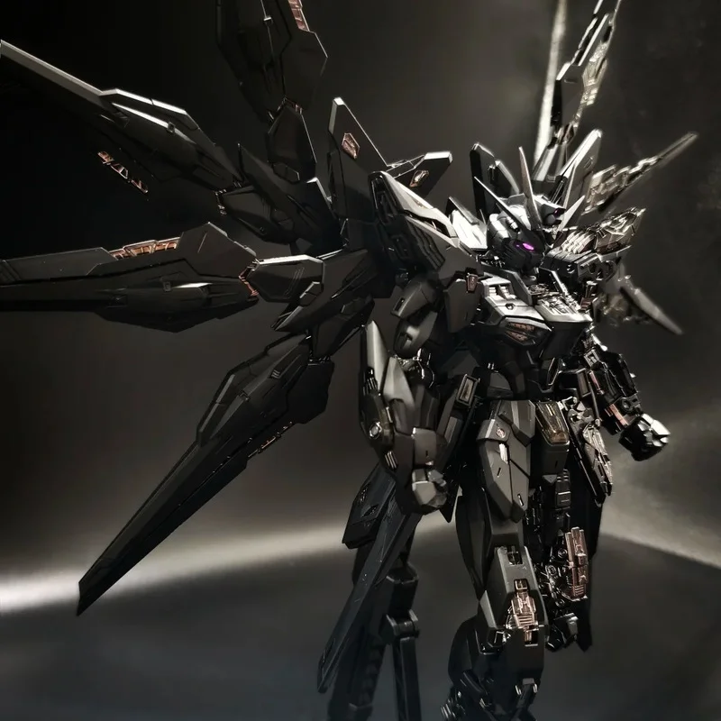 

Long Dragon 7701MGEX Assault Freedom 1/100 Scale Repair Version Action Figure with Light Wings Midnight Black Collectible Toy