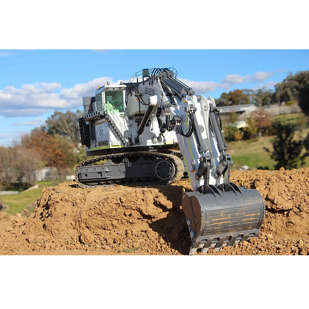 1/20 966 Heavy Duty Hydraulic Remote Control Excavator Model Metal Machinery Model Excavator RC Car Adult Toy