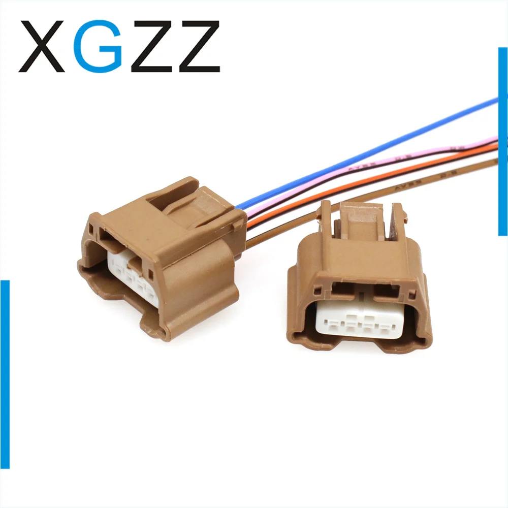 7287-8454-10 is suitable for Toyota Crown Ruizhi electronic collision sensor automotive connector harness plug