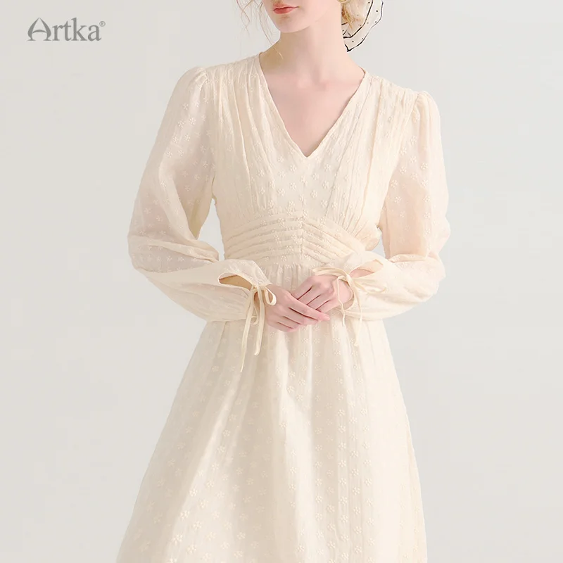 

ARTKA 2024 Autumn New Women Dress Elegant French Jacquard V-Neck Dresses High Waist A-Line Puff Sleeve Long Beige Dress LA92741Q