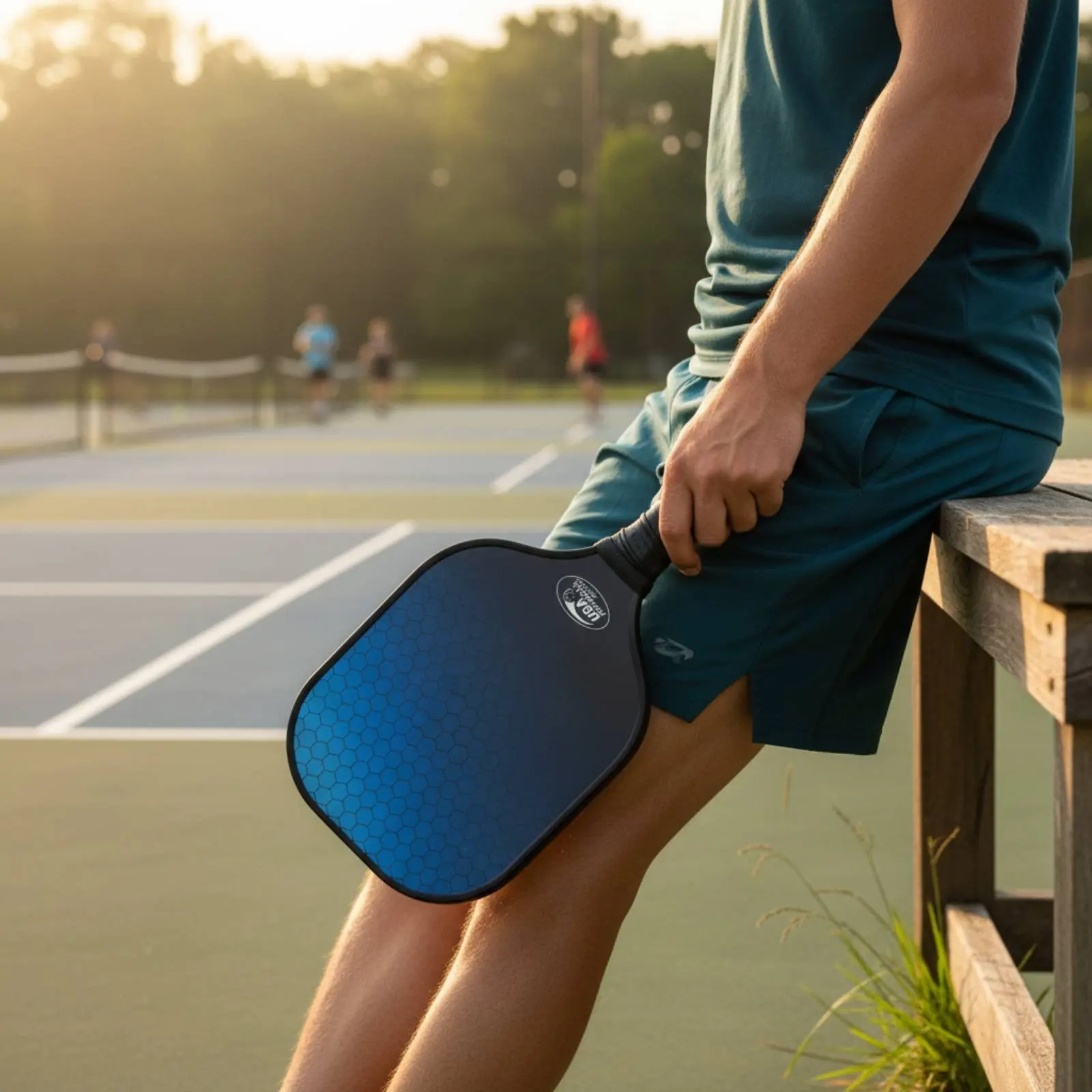 

8 Pieces Fiberglass Pickleball Paddles Lightweight Design Pickleball Paddle Set Fiberglass Paddle Set Wide Sweet Area for Indoor