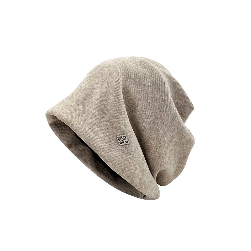 Unisex slouchy knit beanie for large head sizes—warm, cozy, Korean-style, and snug-fitting for autumn and winter.