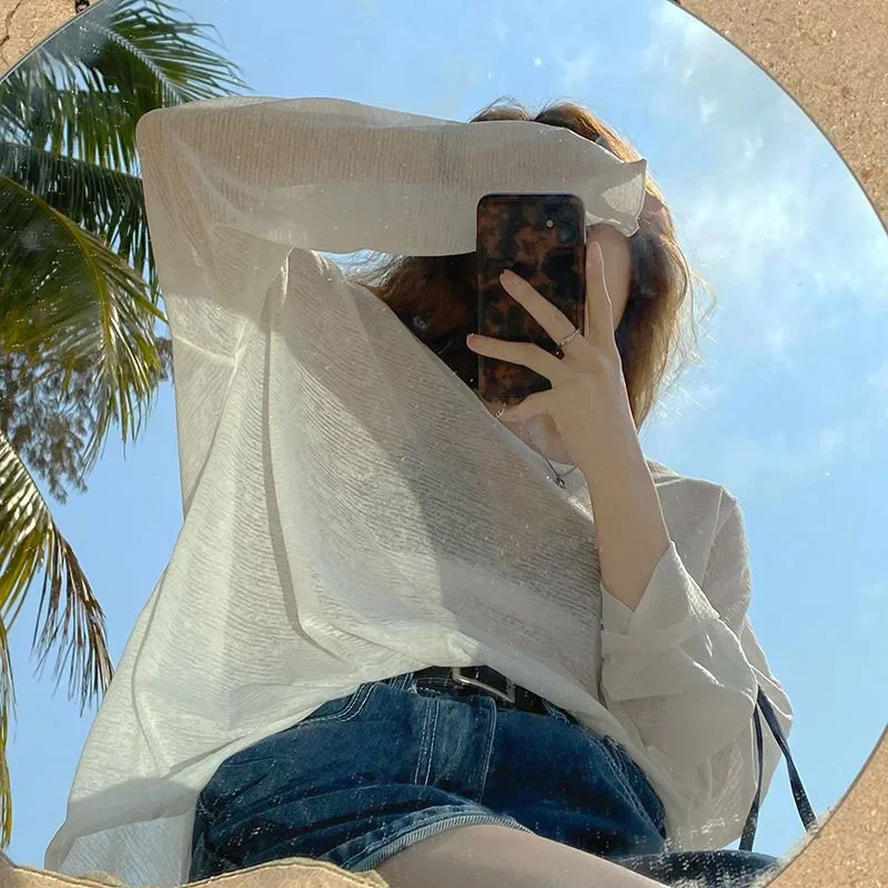 Verão com decote em v protetor solar pulôver feminino casual solto fino manga longa branco t camisa feminina ao ar livre ver através de praia topos