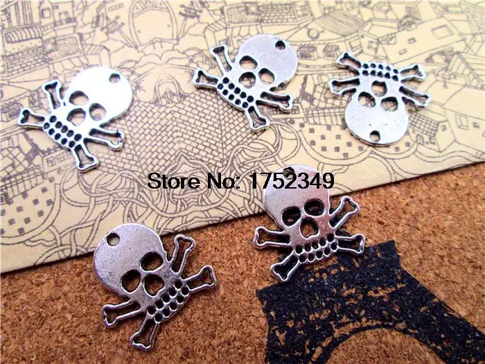 100pcs/lot--Pirate Charms Antique Tibetan Silver Tone Skull And Crossbones 17x18mm