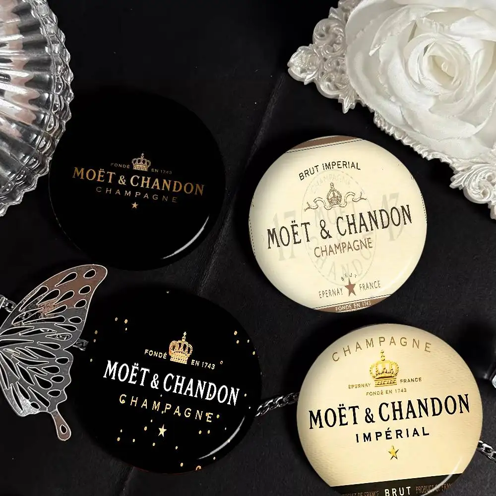 Broches Novos da Marca M-Moet C-Chandon, Pin de Botão Macio, Engraçado e Divertido, Gnarpy no Skateboard, Emblema de Meme, Presentes para Coleção de Gamers