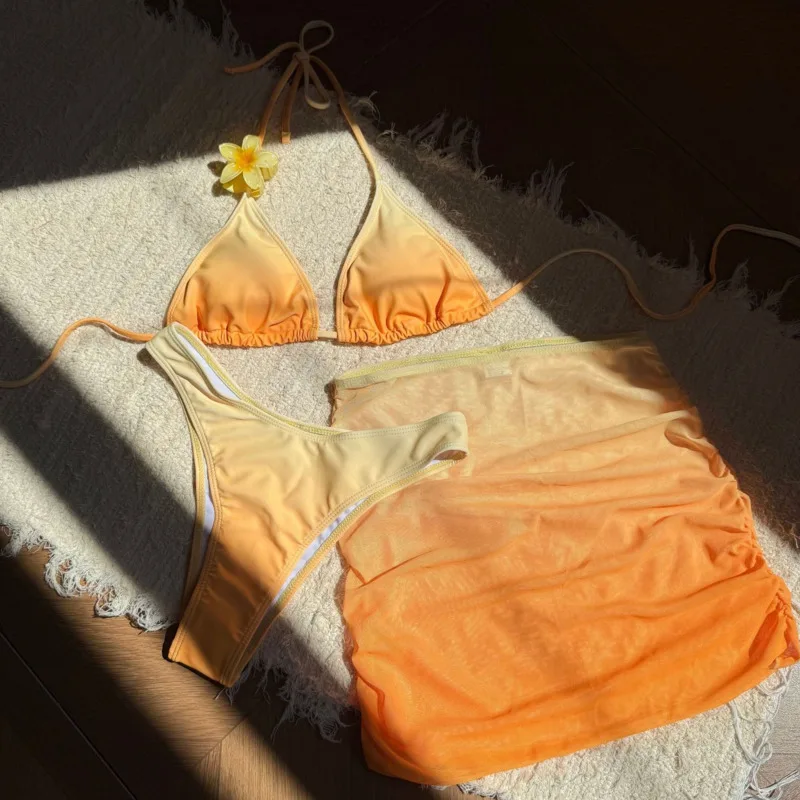 2026 Bikini sexy Costumi da bagno femminili Donna Costumi da bagno a tre pezzi Costumi da bagno da spiaggia Costumi da bagno Bikini brasiliano Set Piscina Bagnante