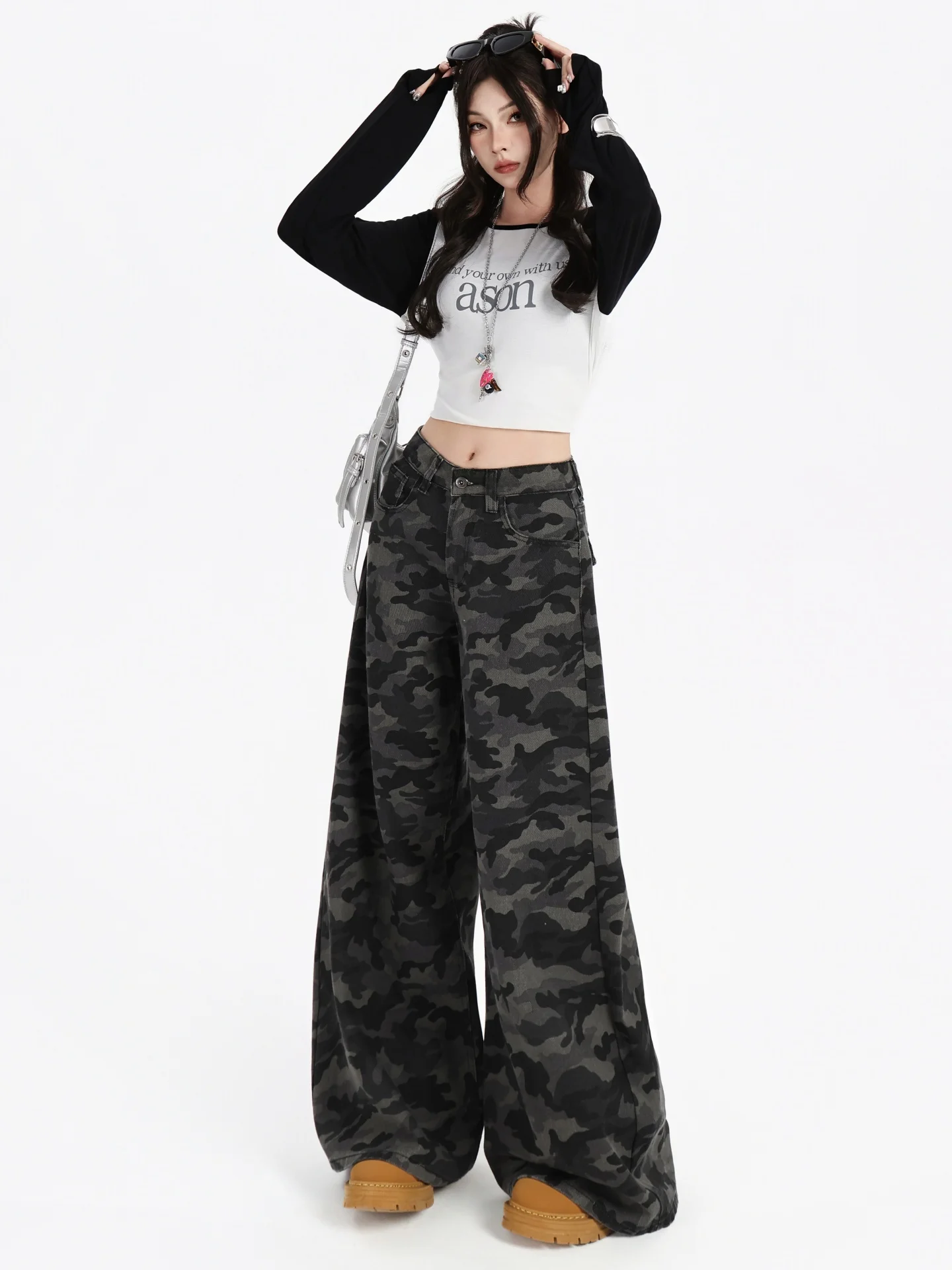 Damskie jeansy z wysokim stanem, szerokimi nogawkami, w stylu amerykańskim retro, z kamuflażem, luźne, proste spodnie robocze, nowość na jesień 2025.