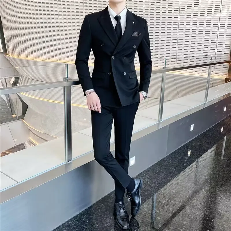 Smart Casual 2 Pieces Men Suits Set New Men\'s Formal Business/Wedding Groom Tuxedos Peak Lapel Double Breasted Blazer Pants