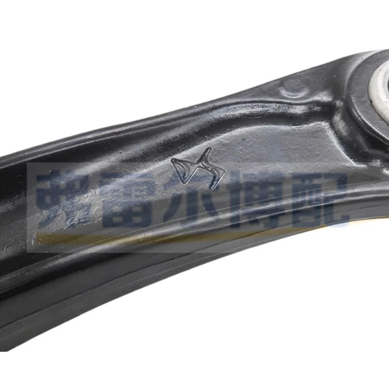 9802592880 9814451080 9802592780 9814450980 For DS5 front axle triangle arm